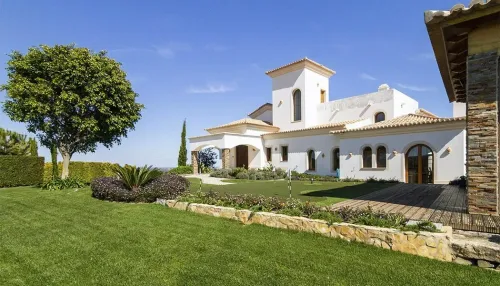 Luxury villa at Monte Rei exclusive golfcourse 5