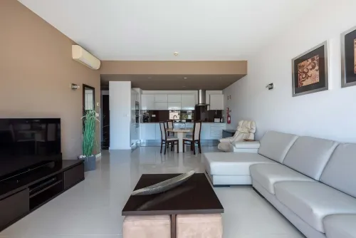 Modern apartment in Lagos close to beach  8